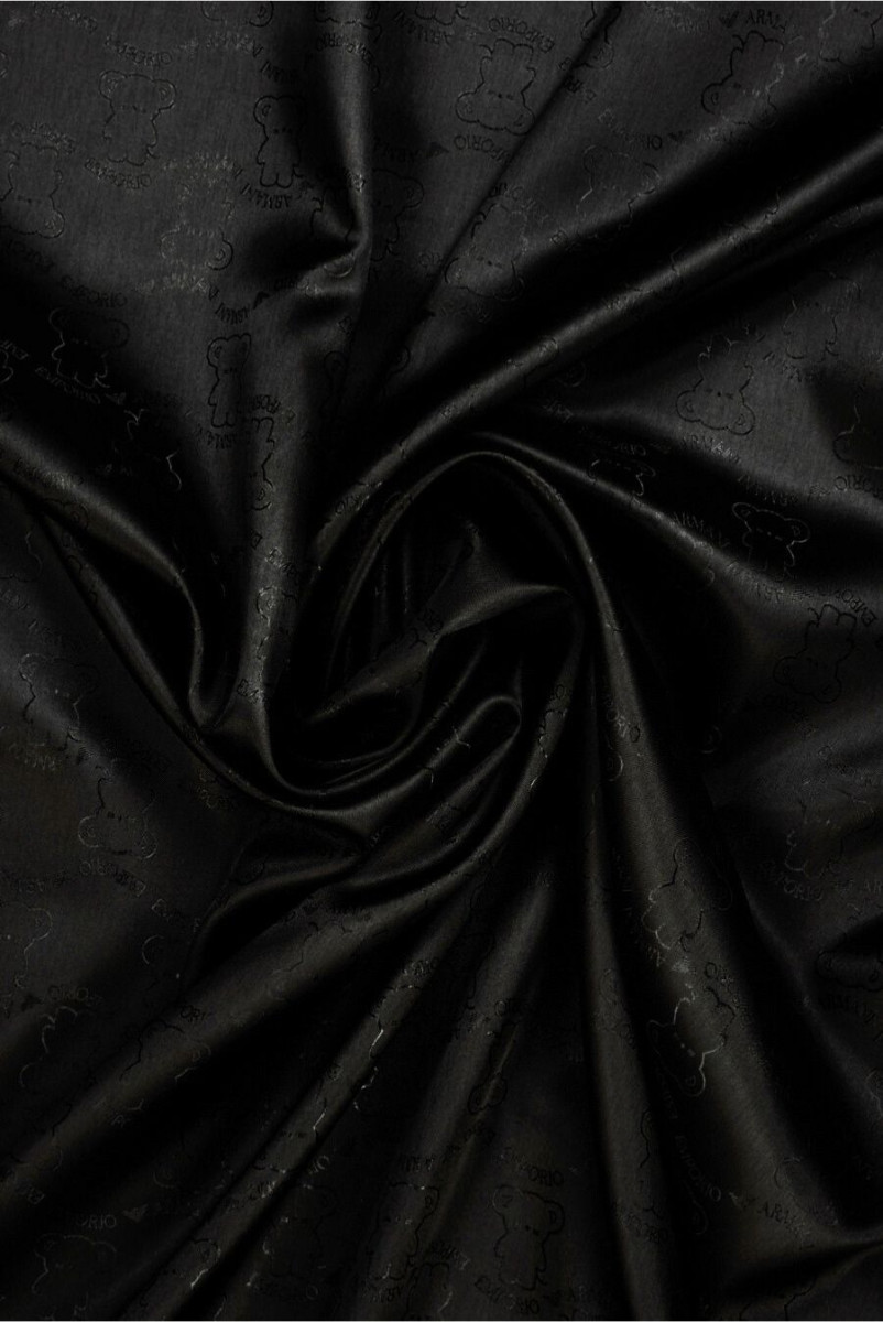 Signature lining black