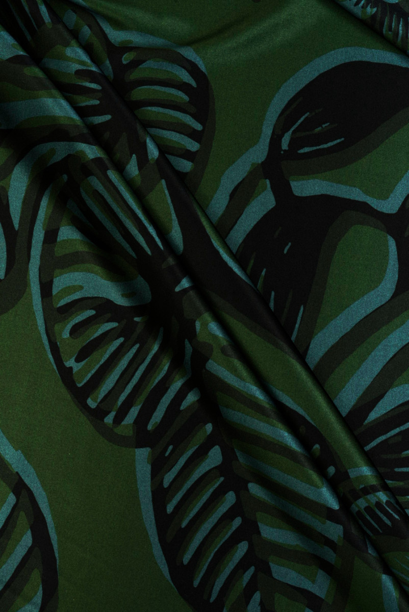 Silk satin large vegetation
