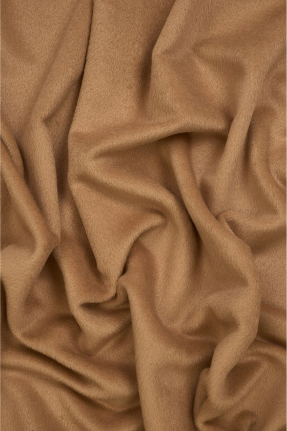Coated alpaca with camel wool