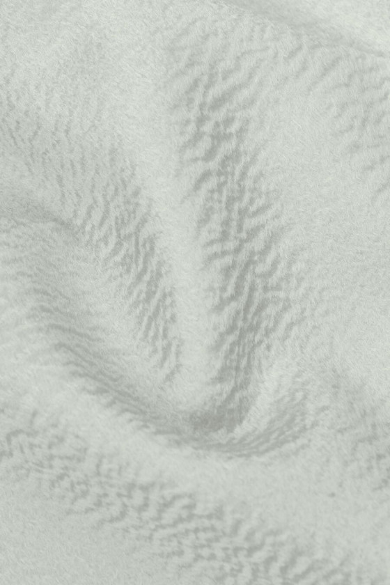 Покрита альпака вовною світло-сірого кольору