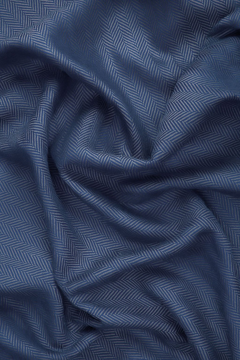 Laine de costume à chevrons gris bleuet