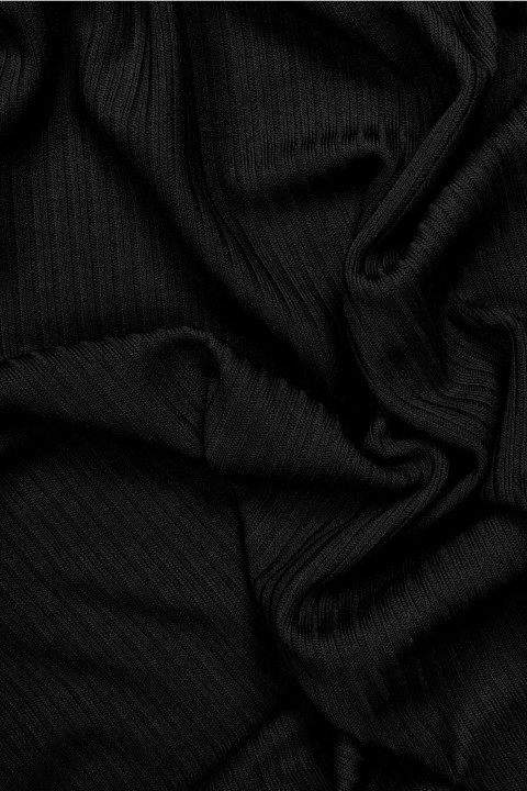 Tejido de punto a rayas negras