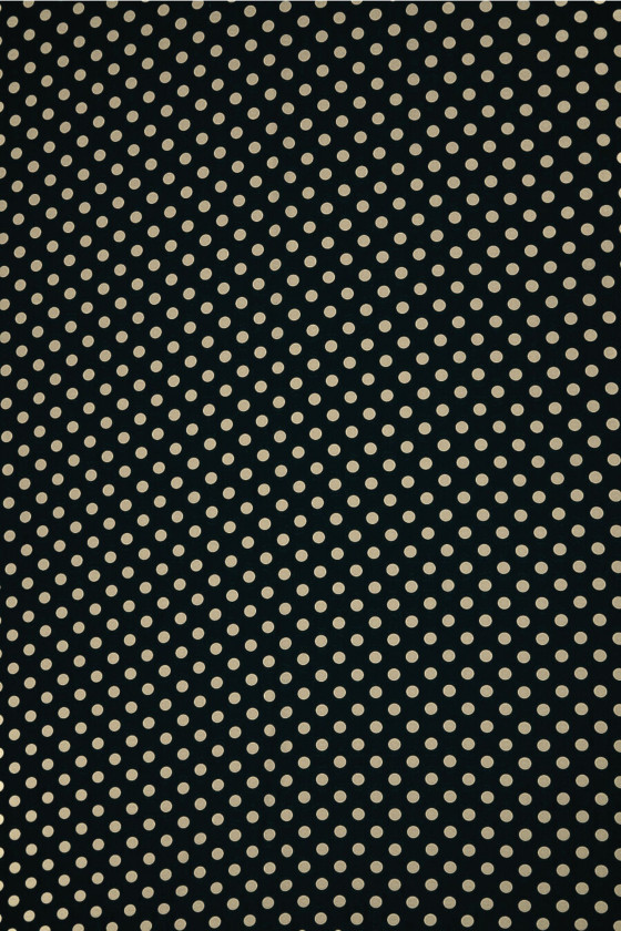 Silk crepe with beige polka dots
