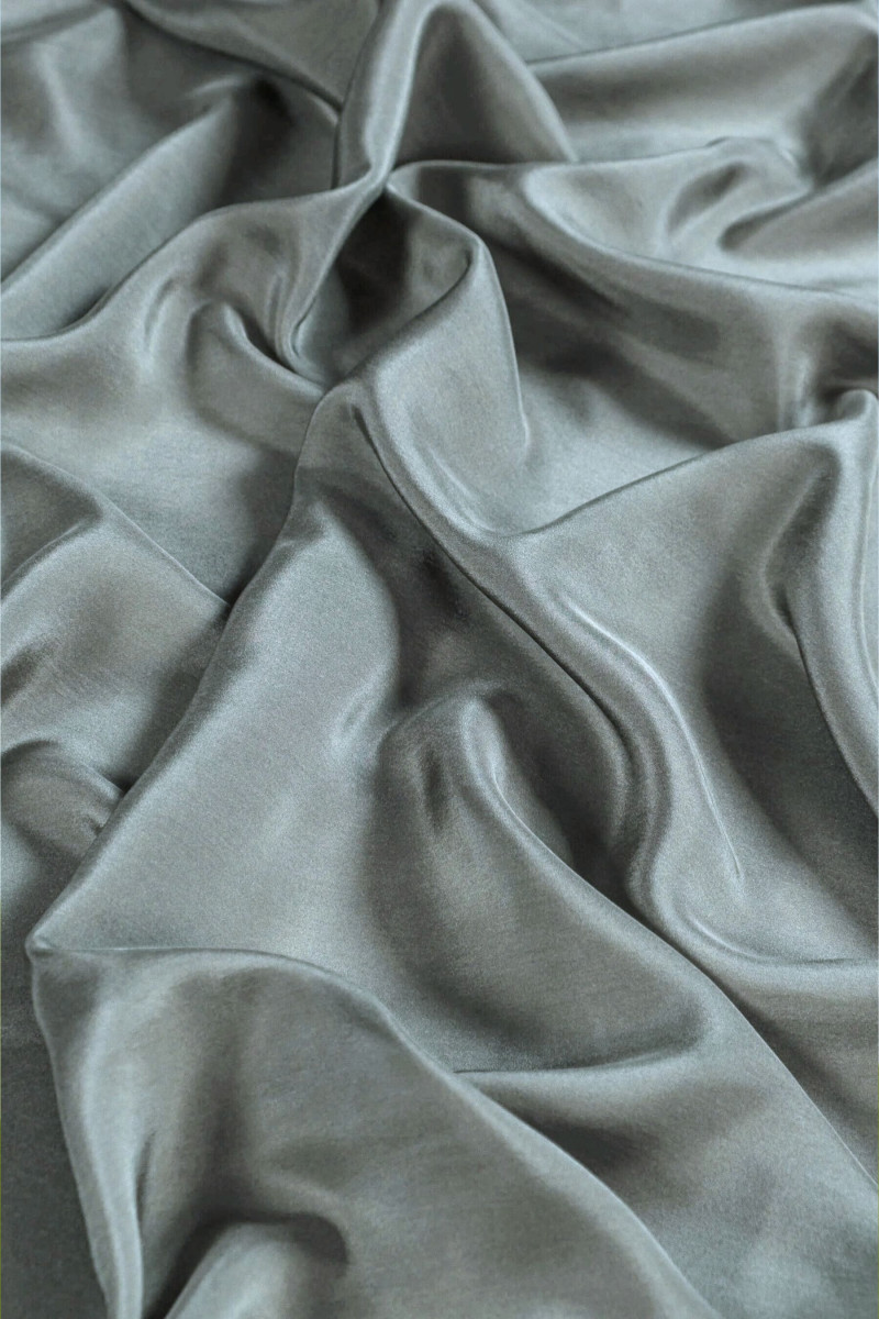 Forro de seda gris CUPÓN 60cm