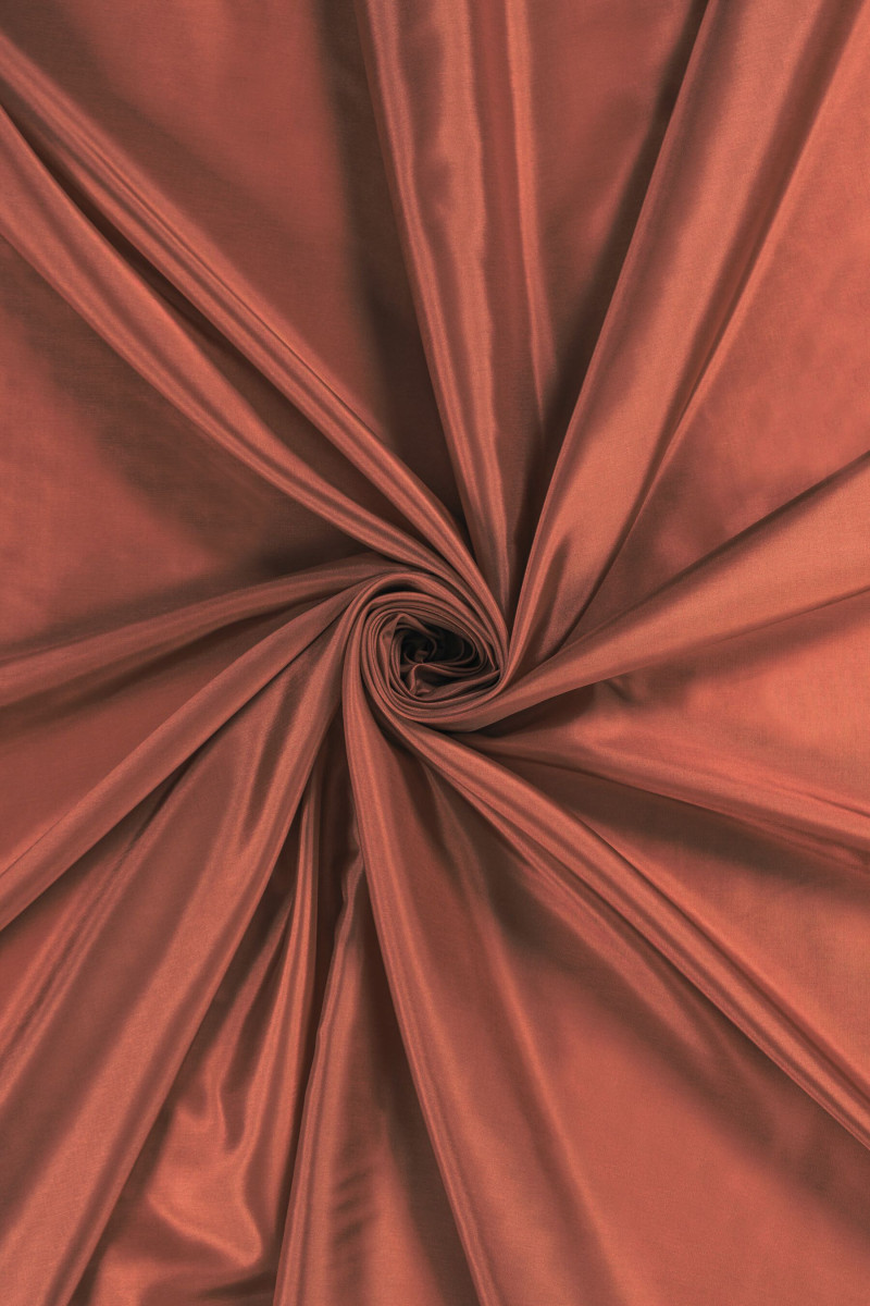 Doublure : rouge brique