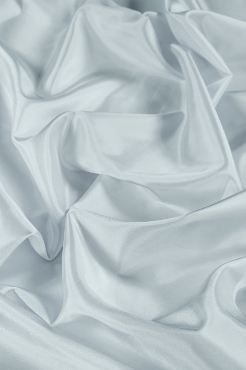 Doublure en viscose grise avec une goutte de bleu