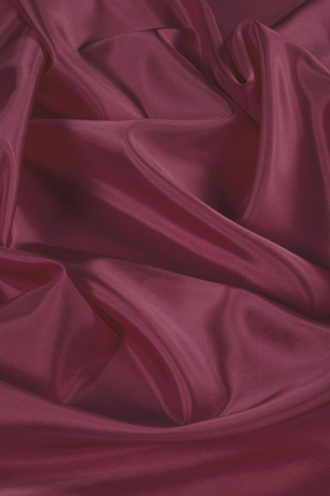 Burgundy viscose lining