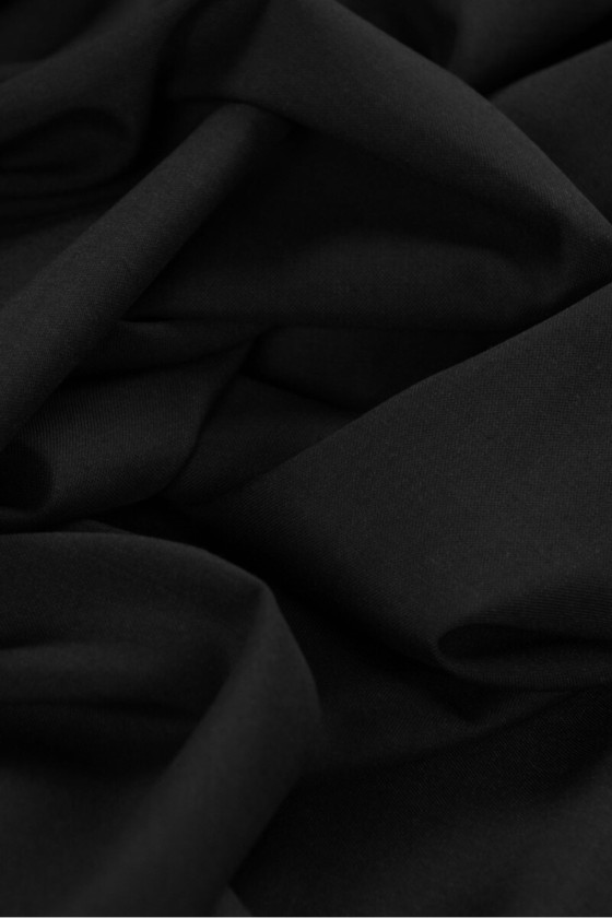 Laine de costume noire