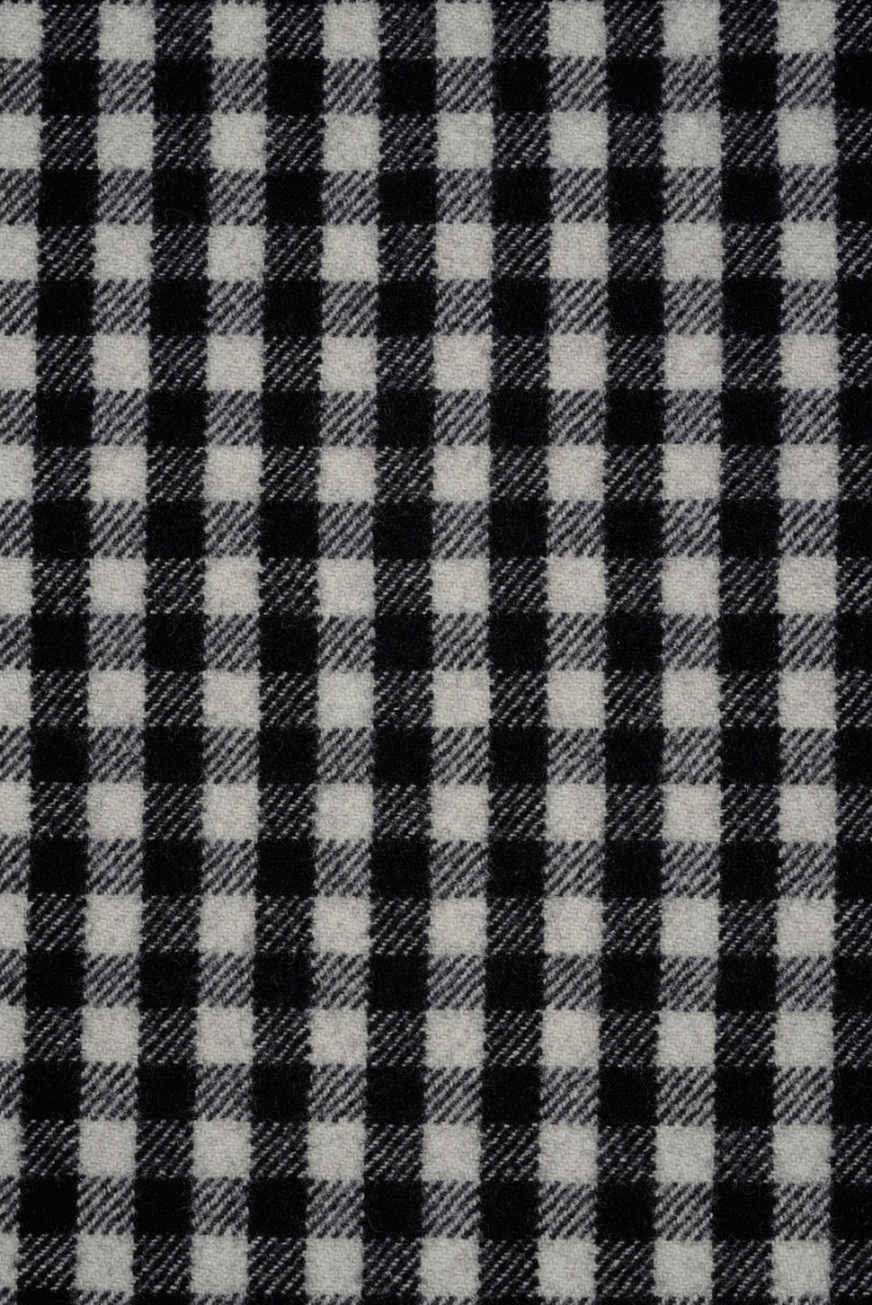 Wełna czarno biała krateczka