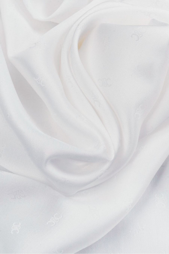 Pequeños patrones de viscosa crema