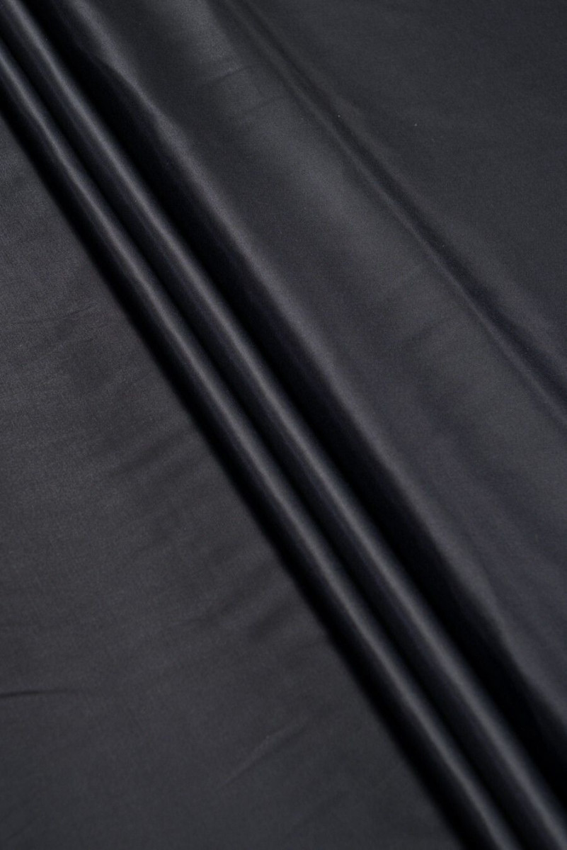 Laine de costume avec satin de soie bleu marine foncé