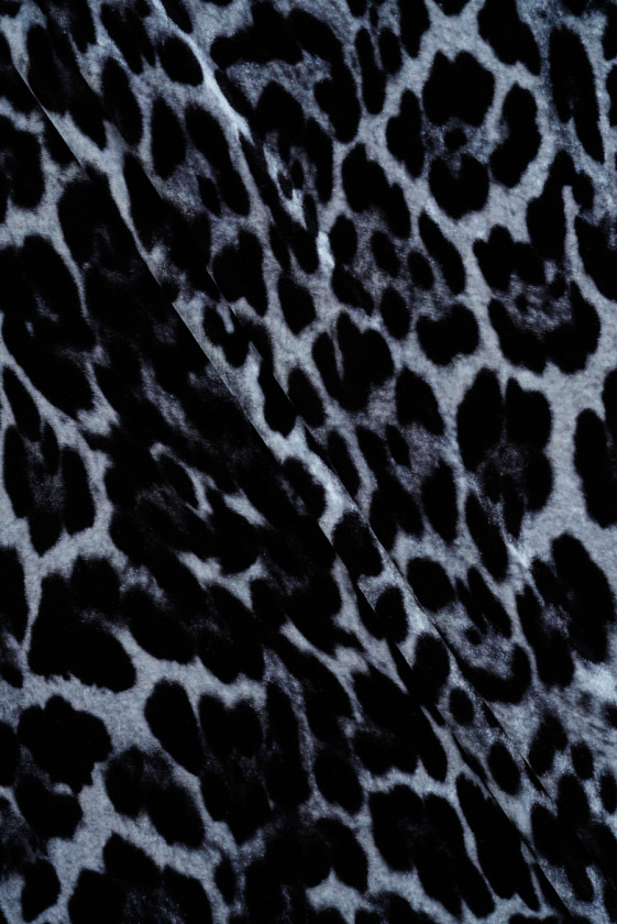 Luipaardgrijs velours