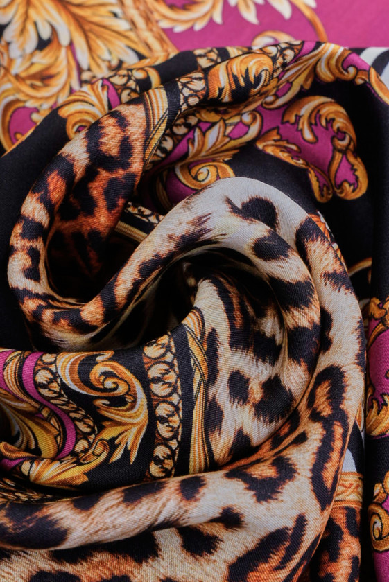 Viscose ornaments and panthers