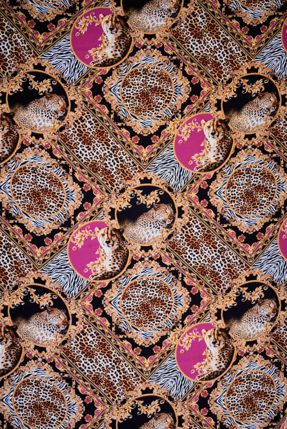 Ornements en viscose et panthères