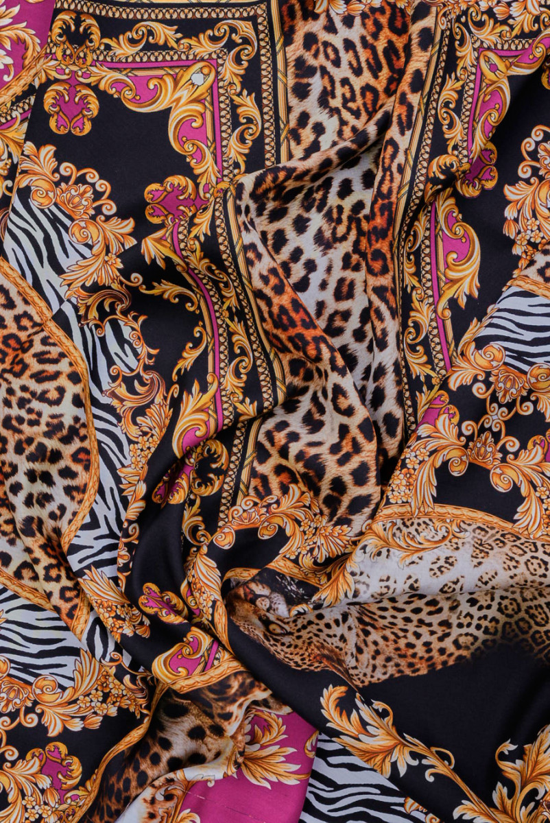 Viscose ornamenten en panters