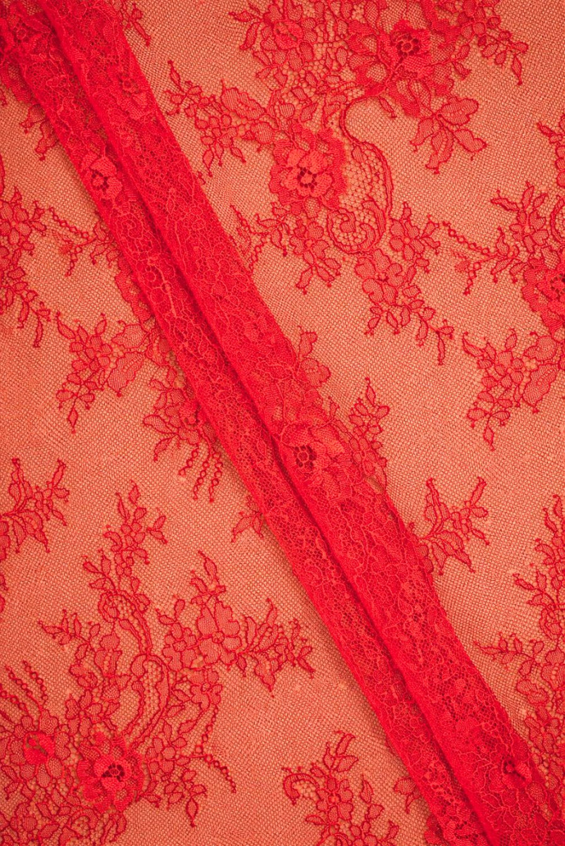 French lace red