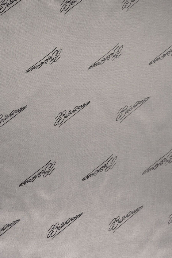 Signature two-tone lining