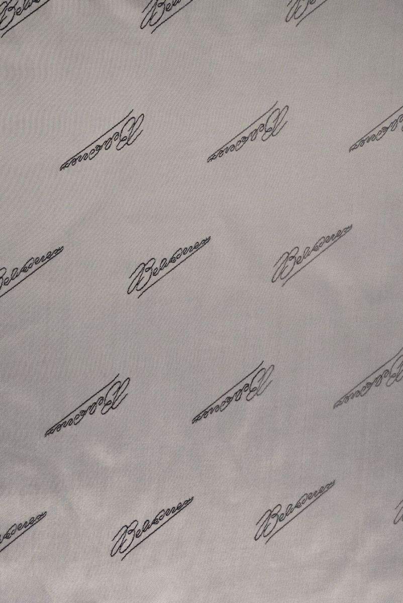 Signature two-tone lining