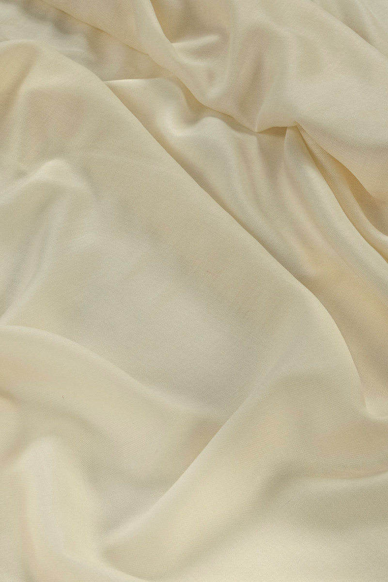 Thin wool écru