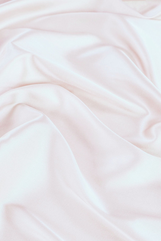 Viscose satijn heel lichtroze