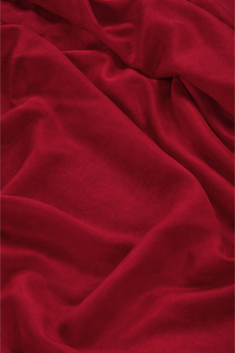 Wool thin dark red