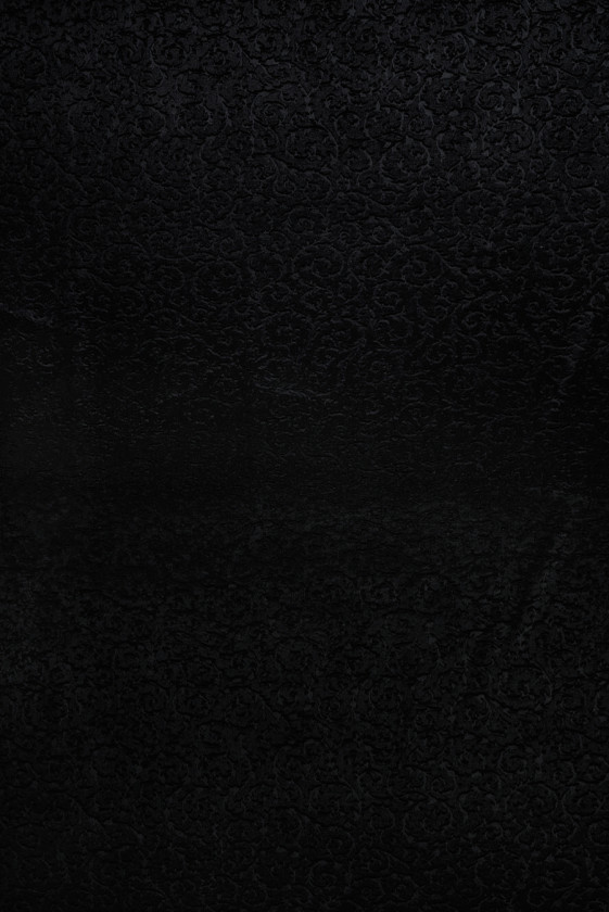 Velours noir embossé