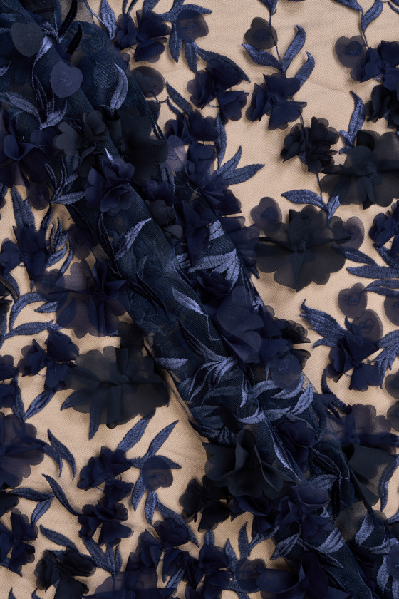 Tkanina wieczorowa 3D czarna