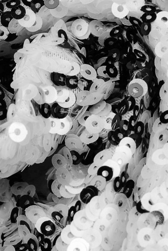 Cekiny biało czarne kwiaty