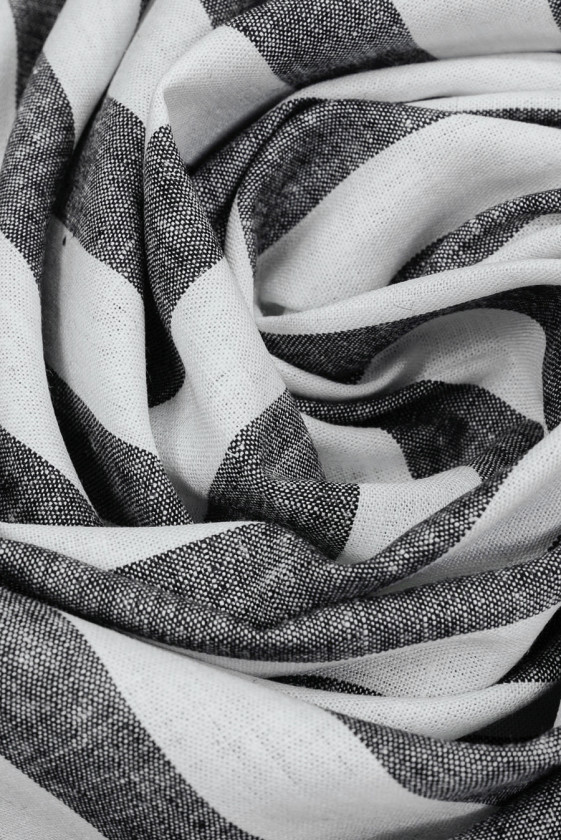 Len z wiskozą w paski granatowe