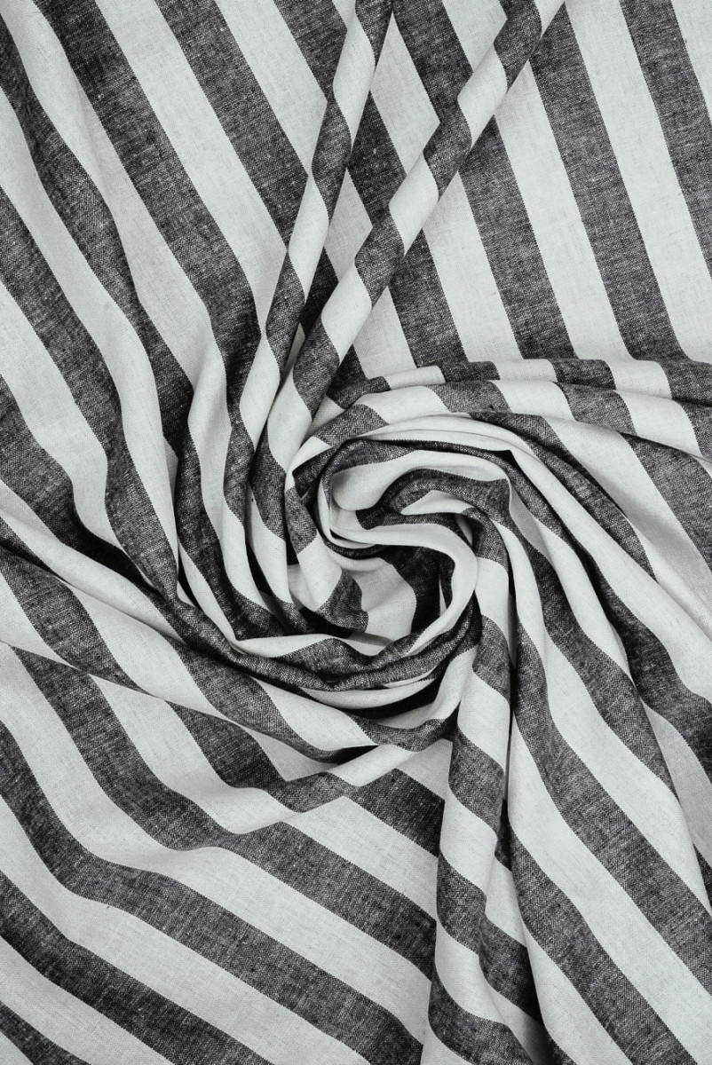 Len z wiskozą w paski granatowe