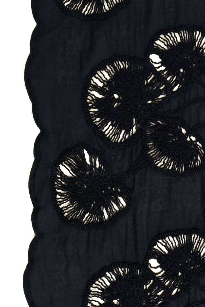 Batyst czarny haftowany miłorzęby