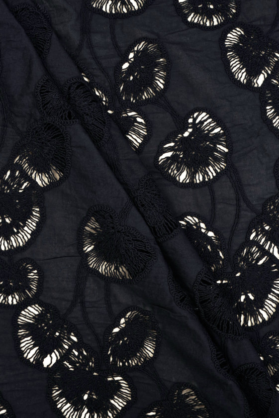 Batiste svart broderad gingko