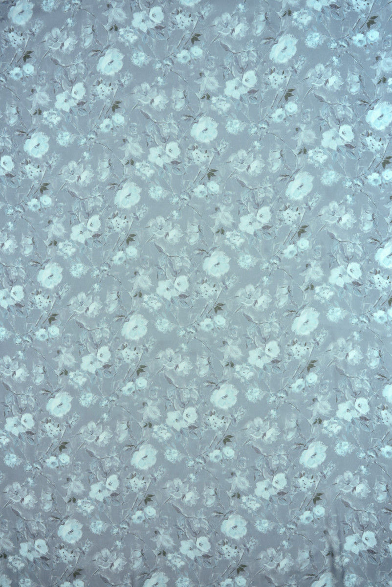 Muślin jedwabny niebiesko szary w kwiaty