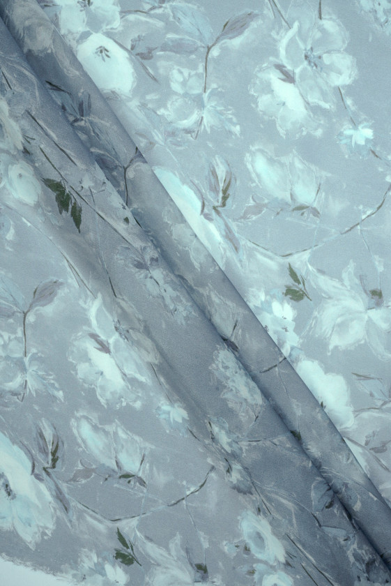 Muślin jedwabny szaroniebieski w kwiaty