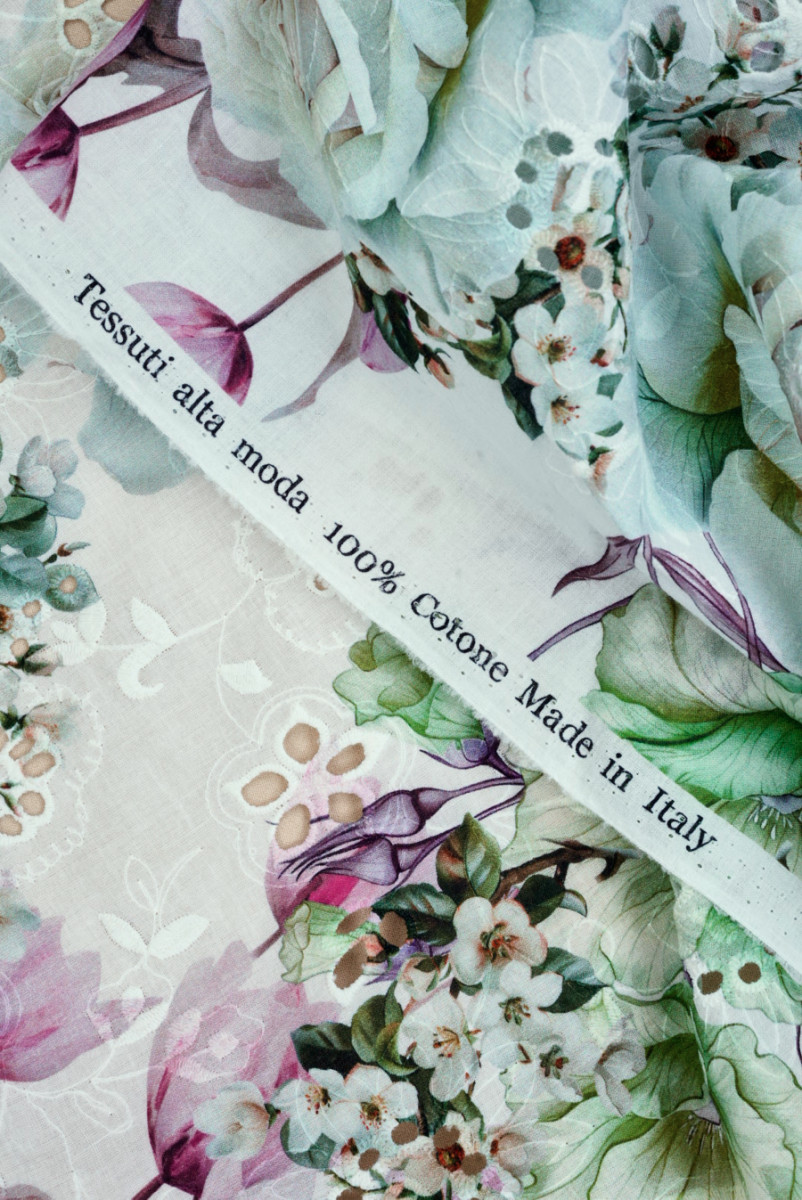 Coton richelieu en roses