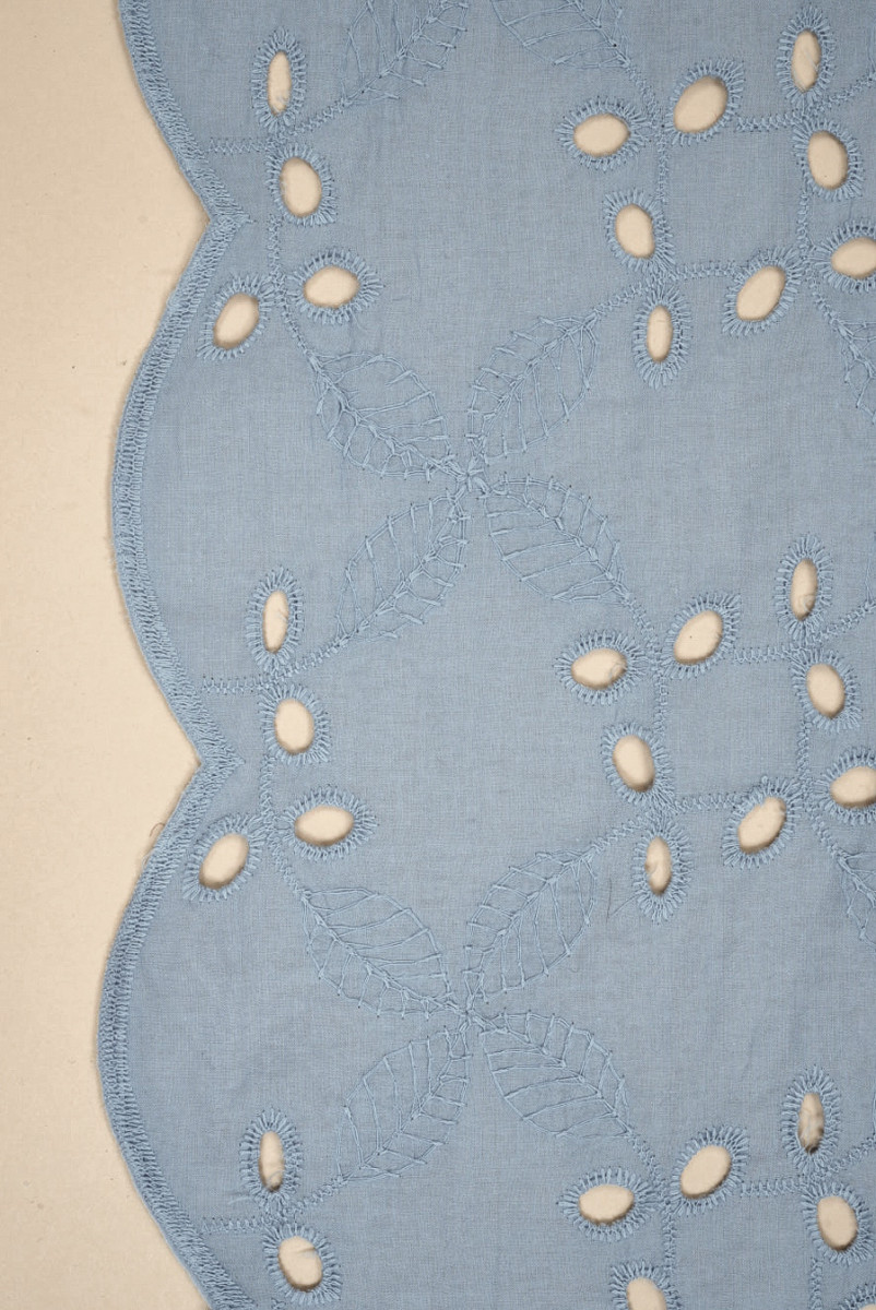 Batyst niebieski haftowany