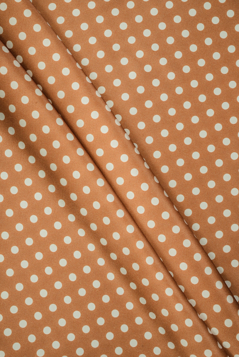 Satyna wiskozowa w kropki kamelowa