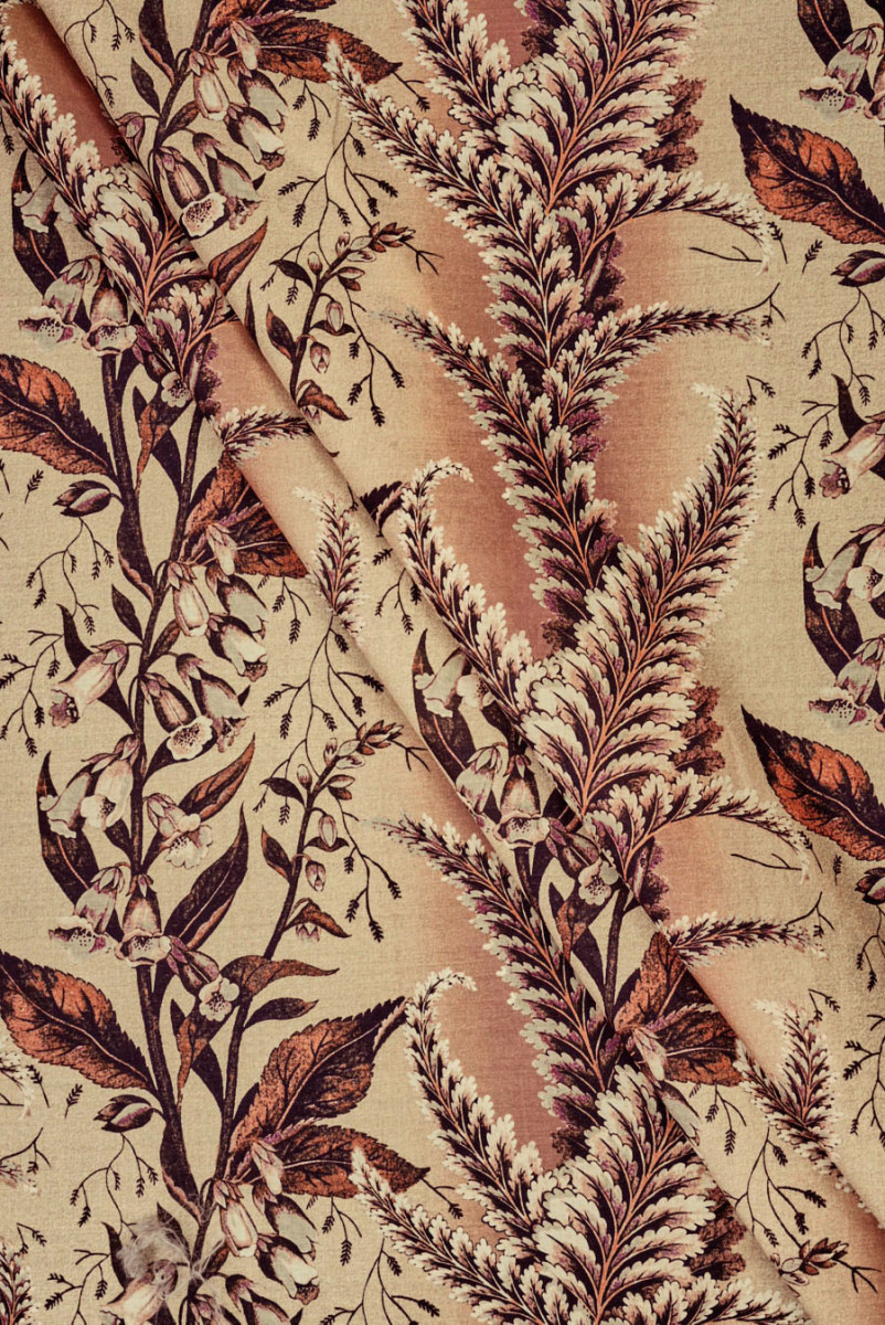 Viscose with beige botanical pattern Coupon 275 cm