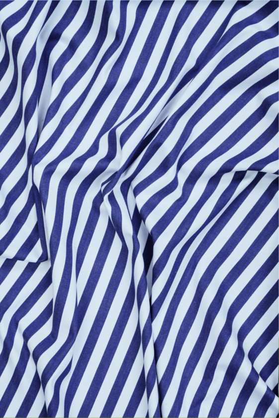 Bawełna elastyczna z wiskozą w niebieskie paski