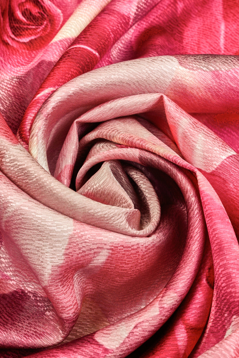 Tkanina jedwabna żakardowa w kwiaty