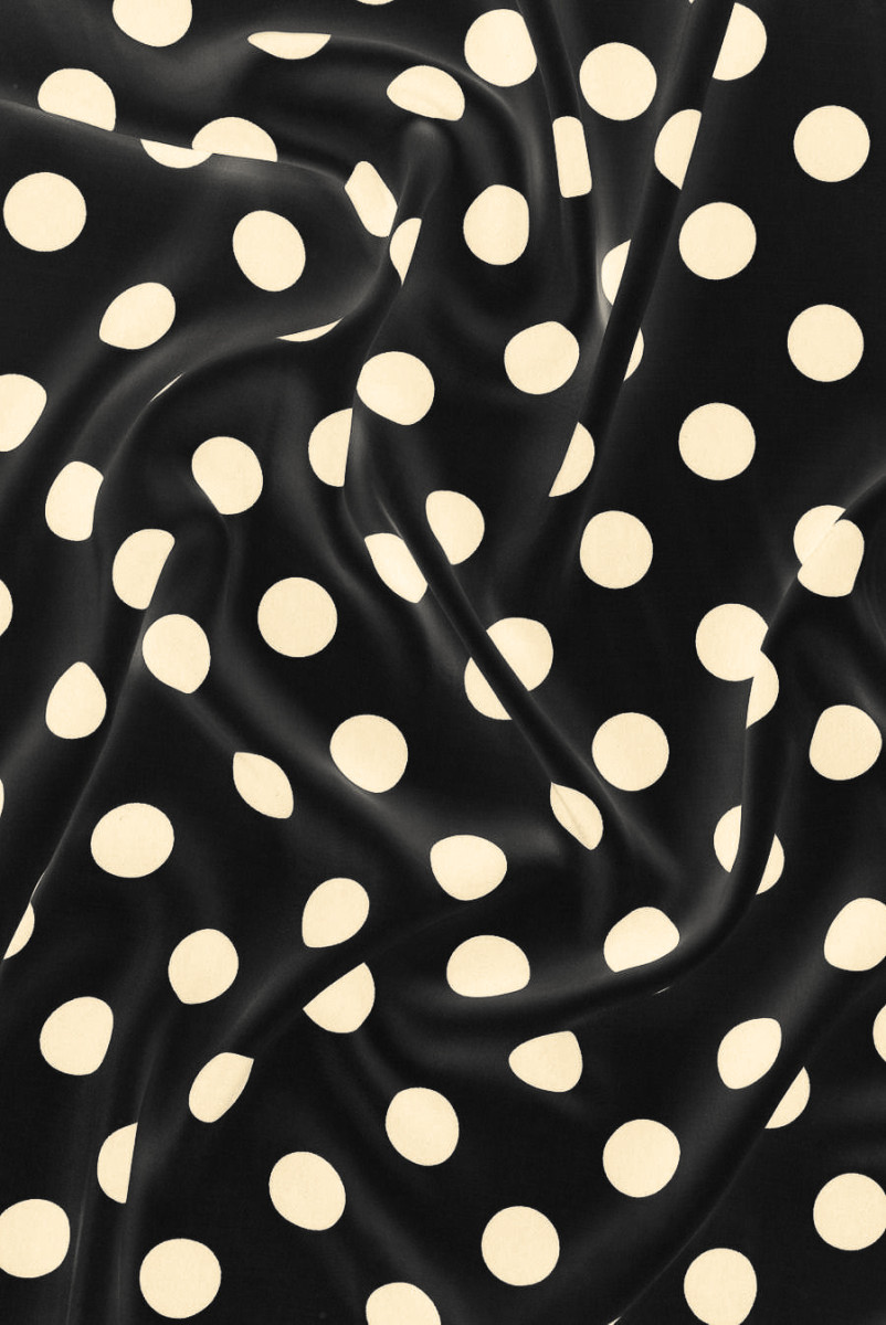 Wiskoza czarna w beżowe grochy