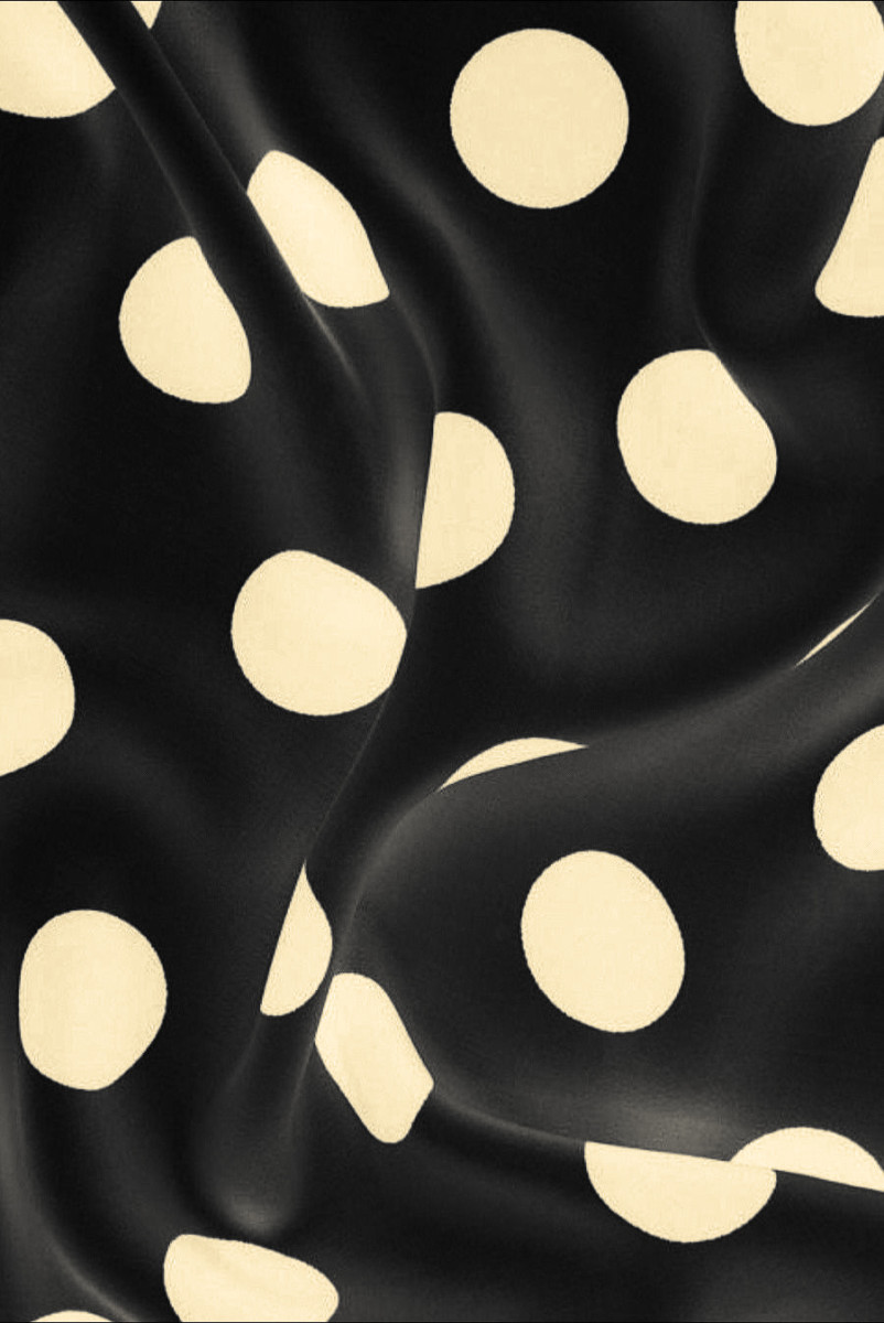 Wiskoza czarna w beÅ¼owe grochy