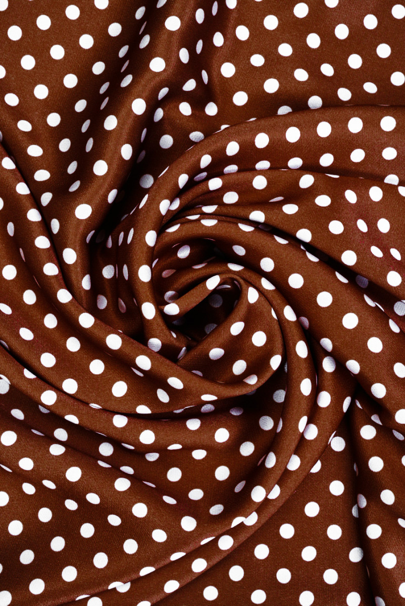 Satyna wiskozowa w kropki brązowa
