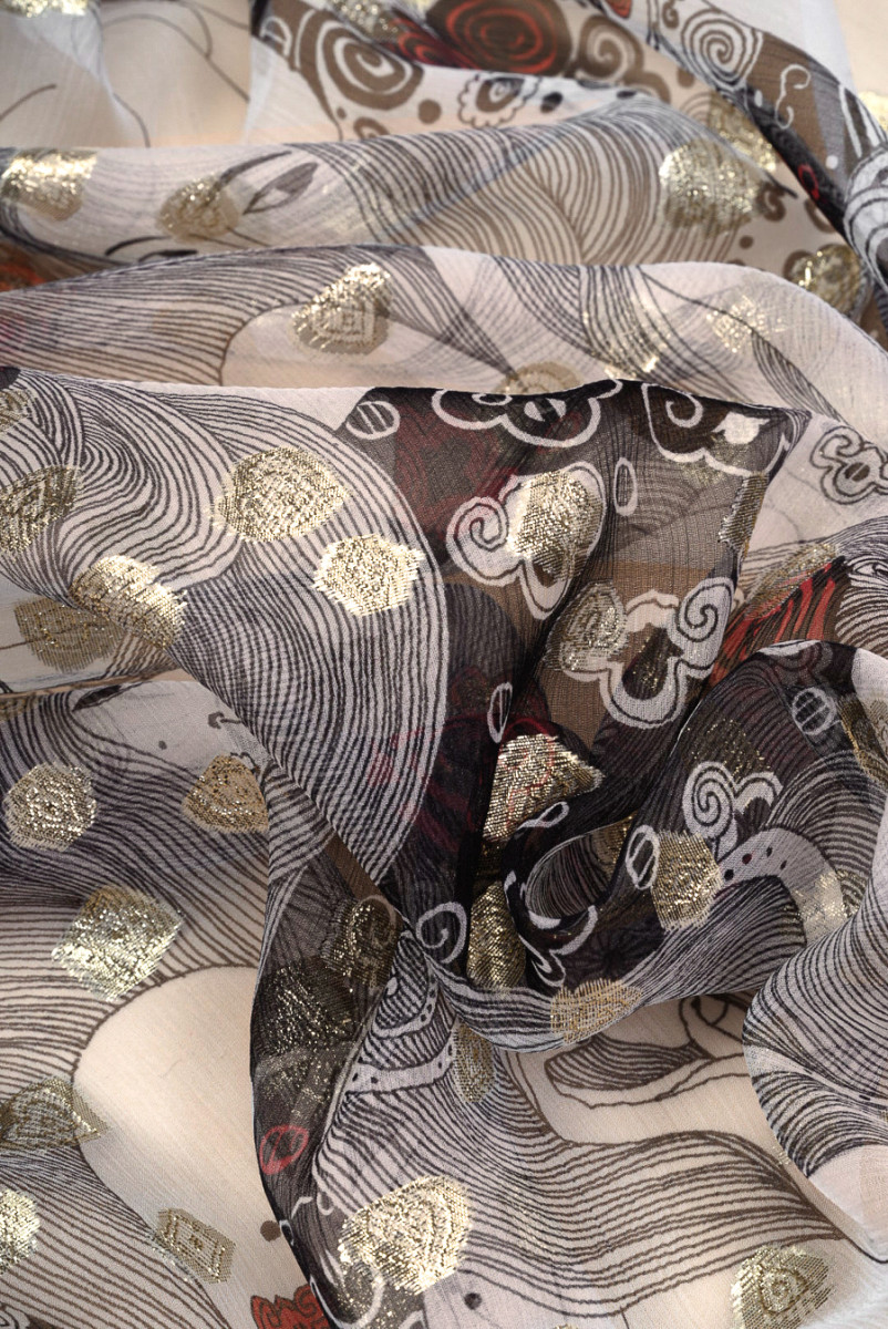 Szyfon jedwabny kreszowany w kobiety