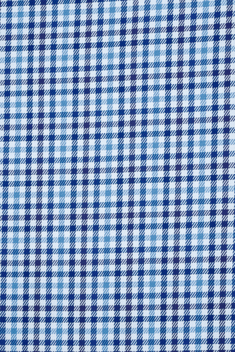 Baumwollhemdstoff in blauem Karo