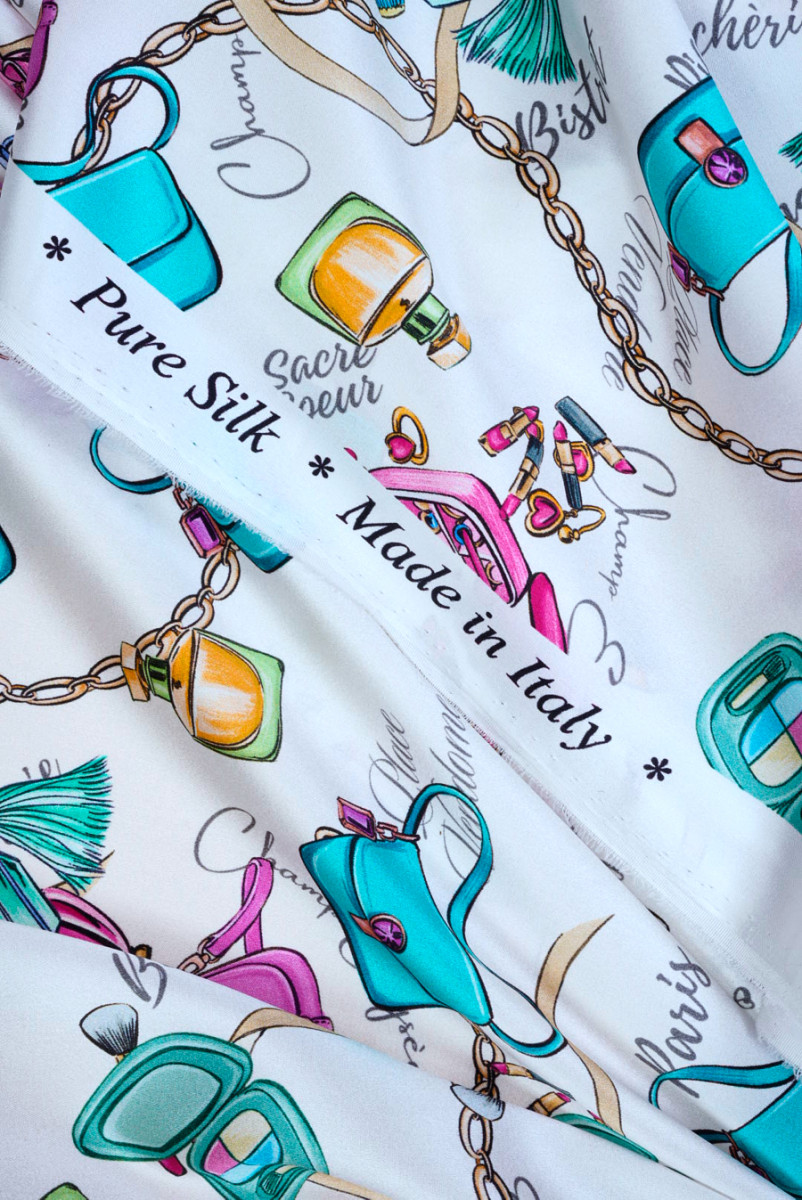 Satyna jedwabna torebki i perfumy