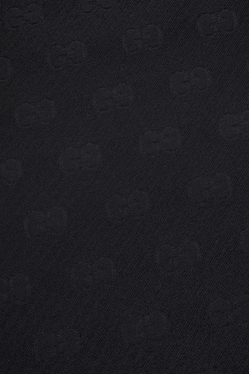 Wełna kostiumowa czarna sygnowana