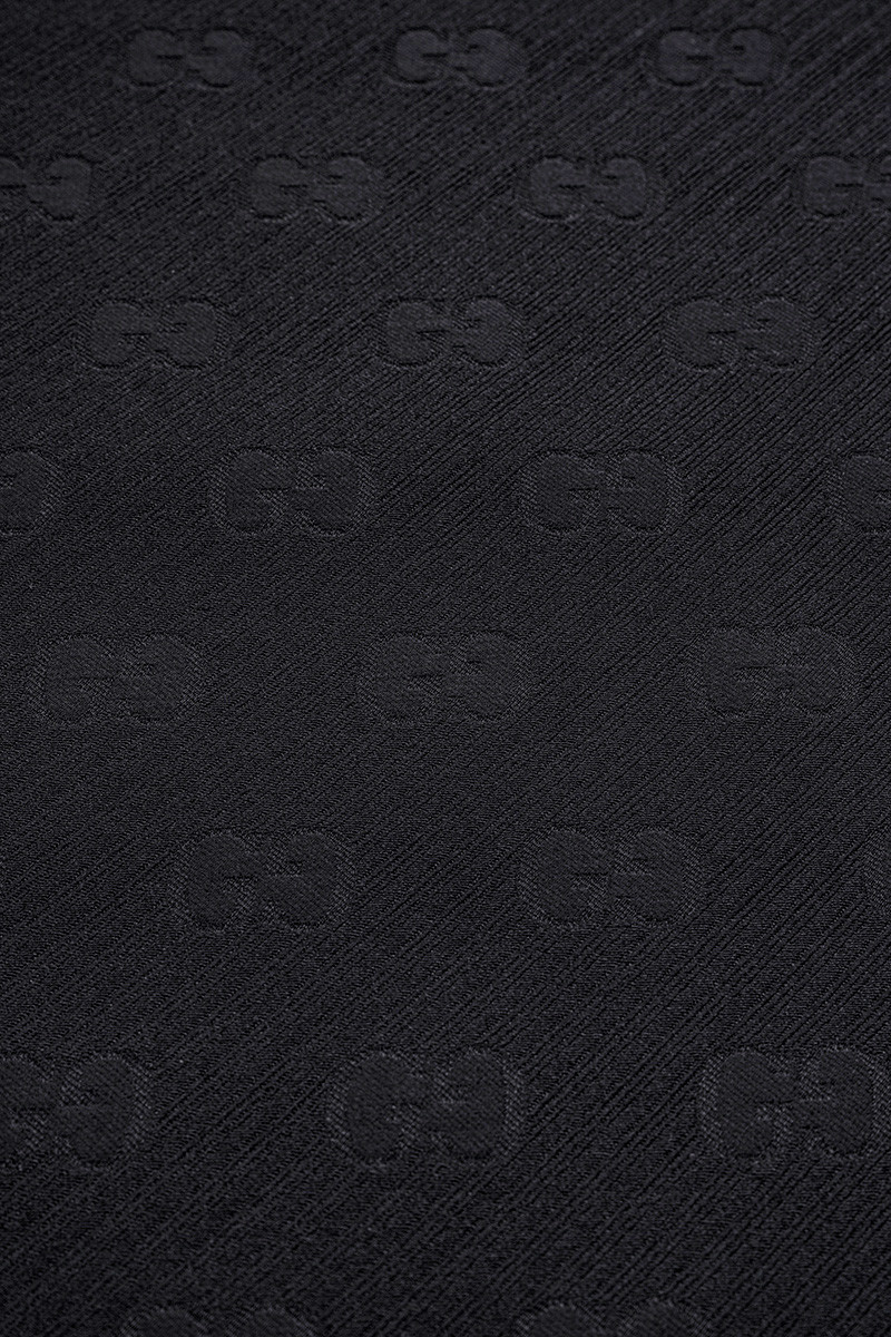 Wełna kostiumowa czarna sygnowana