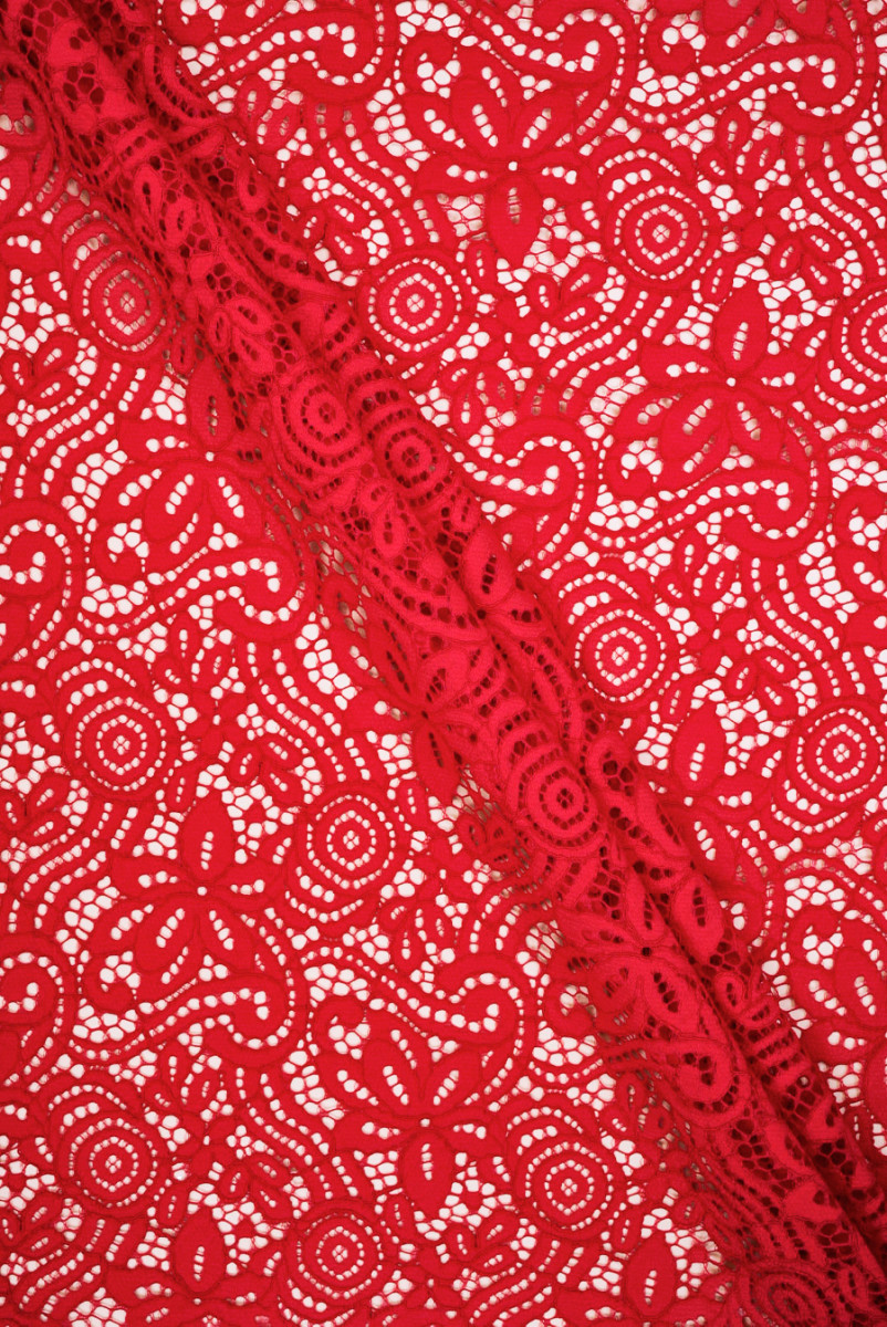 Red lace with cotton