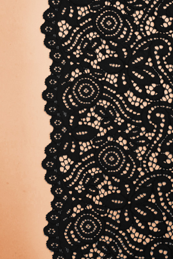 Koronka czarna